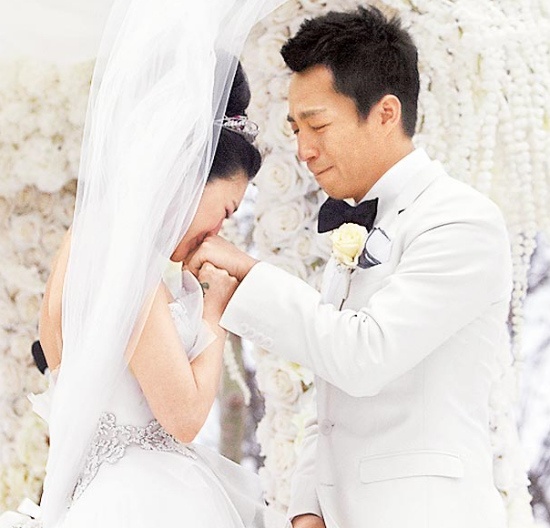 白宫新闻发言人的高压日常：真相、防线与博弈场